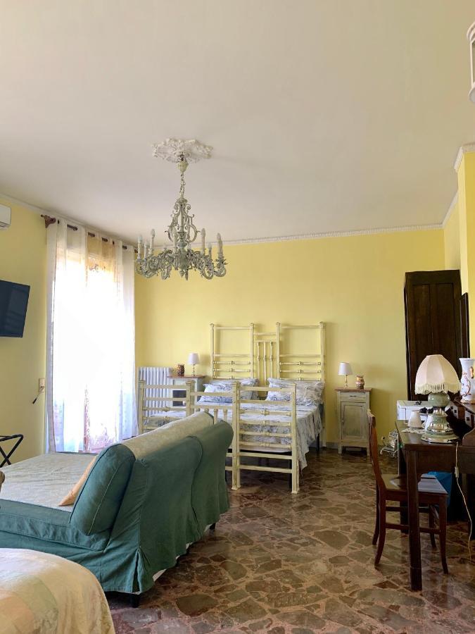 Bed and Breakfast Larala' Lecce Exterior foto